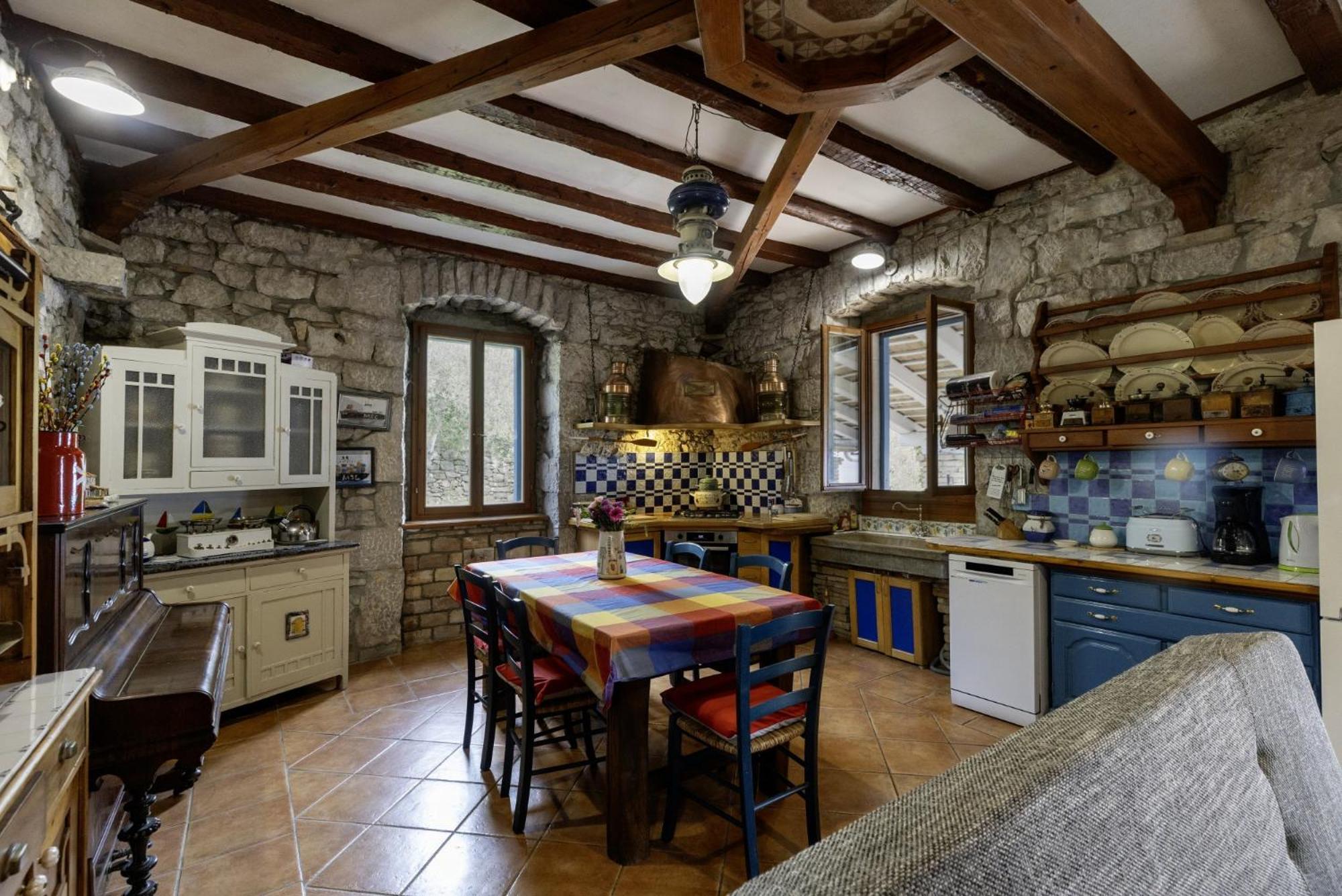 Crni In Crni - Haus Fuer 6 Personen Villa Labin  Exterior photo